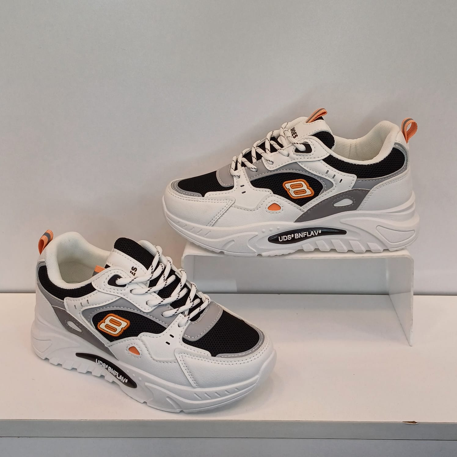 Sporty Skate Shoe For Women